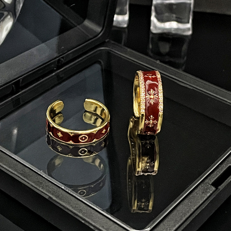 A new red drip glaze whitening retro and fashionable open ring for women's ins, with a unique and high-end feel and a light luxury style Application Scenario
