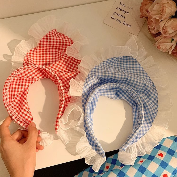 New summer country headscarf, ins high-end double-sided triangular neckerchief and headband Application Scenario