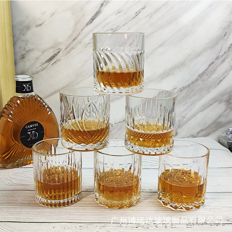 Whisky glass wine glasses, American latte coffee cups, drinking cups, creative foreign wine glasses, bar spirits cups, beer glasses full figure