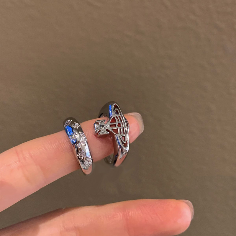 Retro and simple Western-style queen Saturn hollowed-out cross Moon Zircon stacked ring women's ins high-end ring Specification drawing
