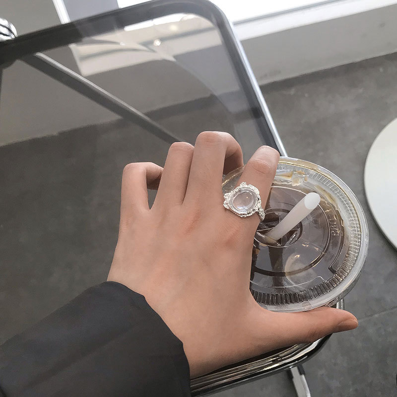 A light luxury, niche, retro moonstone inlaid open ring with tin foil, a cold and elegant texture ring, fashionable and trendy for women Specification drawing