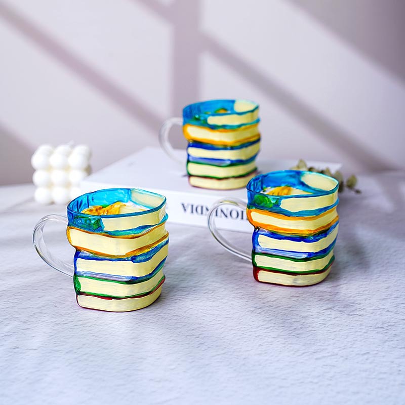 New best-selling glass cups, painted book cups, mugs, home coffee cups, tea brewing cups, and creative drinking cups full figure