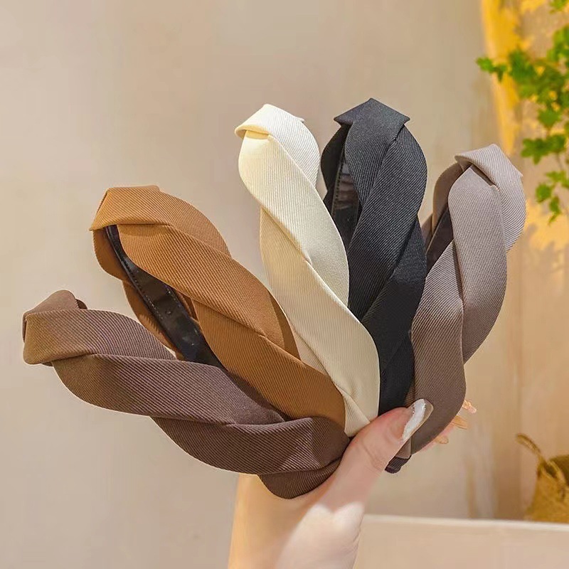 Retro twist hair band, women's face-washing hair tie, hair compression headband, popular hair clip, versatile outdoor hair band, spring and summer high-end feel details Picture