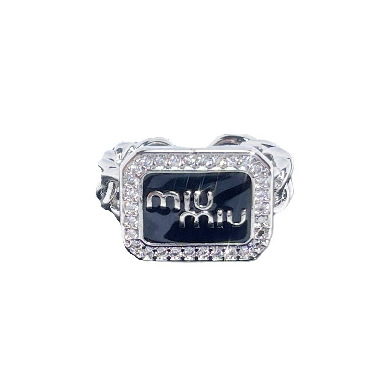 The ins cold and elegant letter-patterned glazed ring is sweet, cool, fashionable and elegant. It is a delicate open-top ring with a niche and high-end feel Item Picture