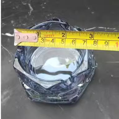 Simple crystal glass ashtray, home living room ashtray, simple modern office cigarette cup Application Scenario