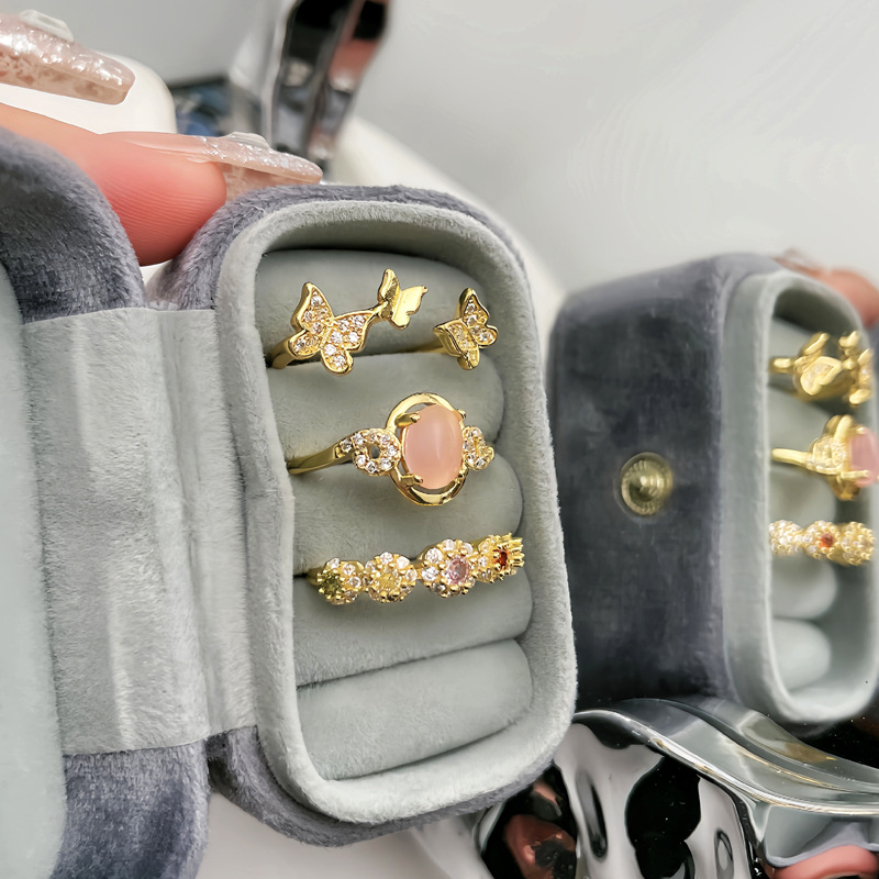 French gentle butterfly, light luxury and high-end open ring, women's Instagram, cold style, niche design sense, fashionable ring Specification drawing