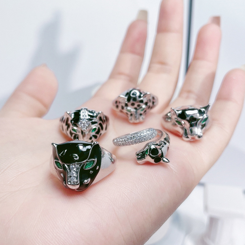 A cool and trendy leopard head glazed open ring for women, with a fashionable and unique style. It's a punk and Instagram cold style ring full figure