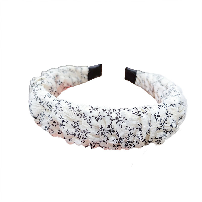 Korean-style high-end black and white wide-brimmed hairband with floral prints, a versatile hair accessory for women washing their faces and going out Item Picture