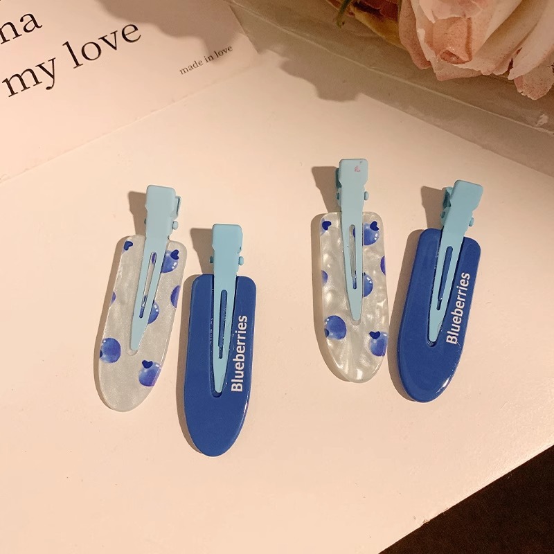 Summer blue hair clips, cute blueberry crushed ice side clips, high-end women's crushed hair clips, makeup hair accessories, hair clips Application Scenario