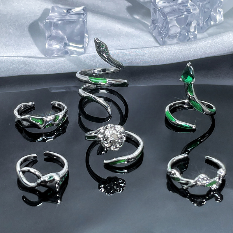 The ins cold trend design snake-shaped opening ring exudes a sweet and cool feminine charm, is versatile and high-end, and is a light luxury index ring details Picture