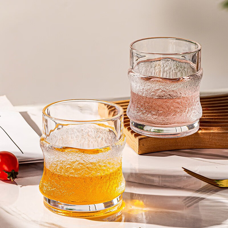 Retro Ins-style glass cups, high-appearance-level Japanese hanging ice cups, internet-famous water cups, iced American coffee cups, whisky cups full figure