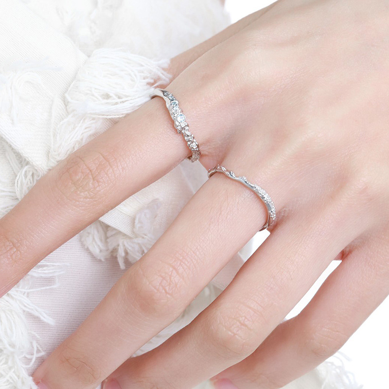 Simple design, irregular pleated blue zircon open ring, women's niche texture, high-end and cold trend ring Application Scenario