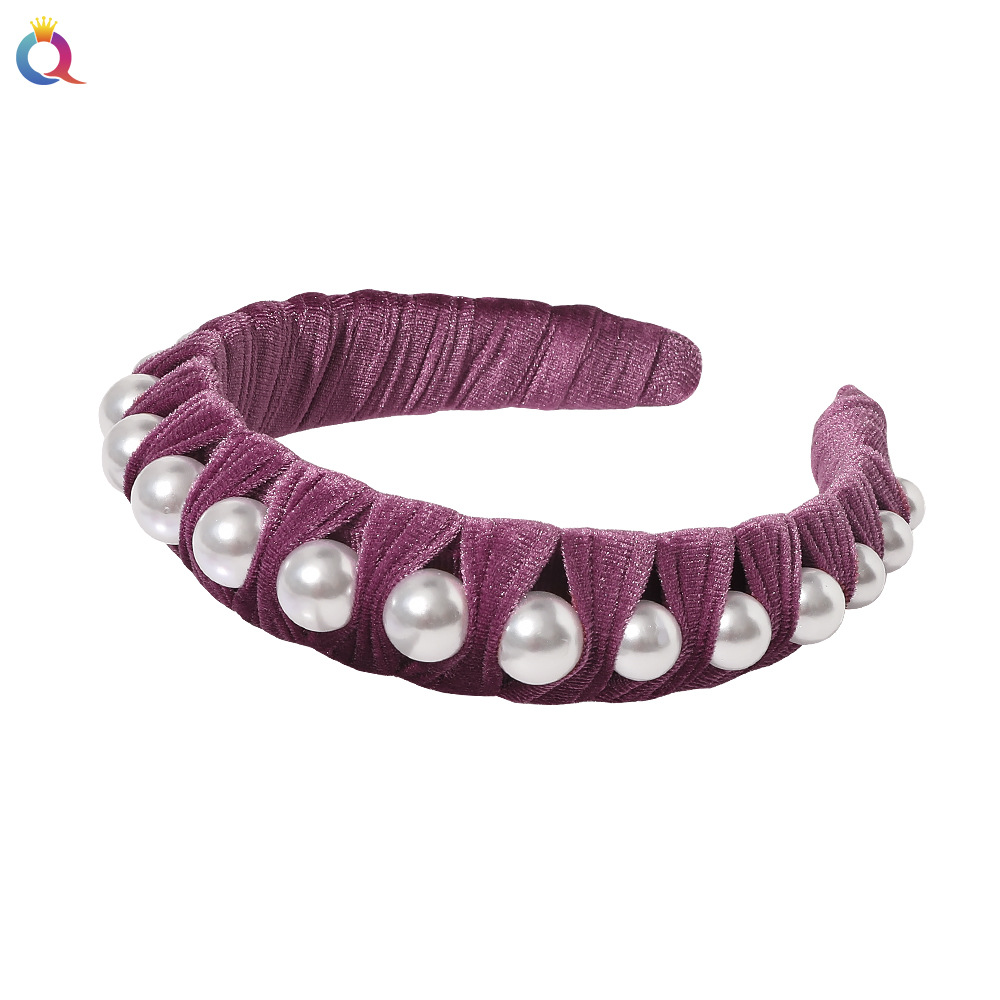 Qiyue's new autumn and winter velvet headband, fashionable woven pearl headband, washbasin, hair buckle, and hair accessory for women Item Picture