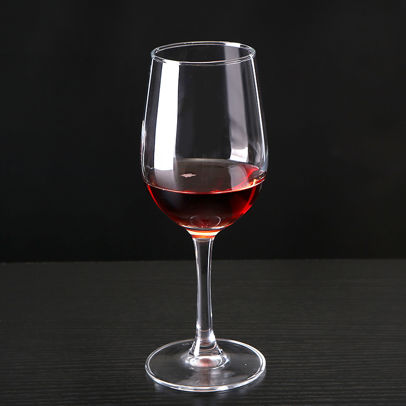 The Green Apple Legacy Series of goblets, creative glass wine glasses, wine glasses, multi-functional glasses and beer glasses Application Scenario