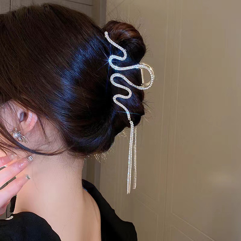Korean-style tassel chain metal hair clips, high-end style at the back of the head, S-shaped wave diamond-encrusted hair clips full figure
