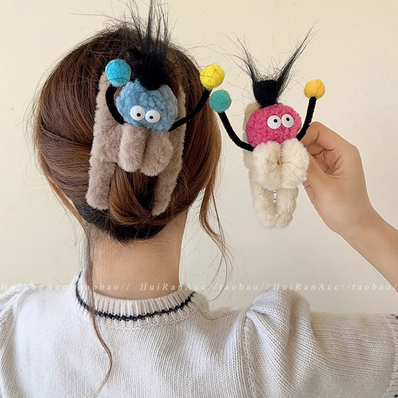 Cute and funny plush hair clips, ugly doll shark clip headwear, adorable Ins-style furry updo hair grabber new style full figure