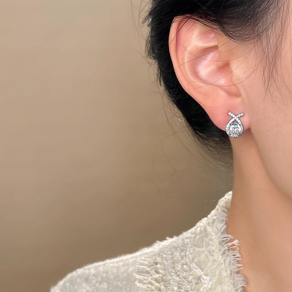 Exquisite and light luxury copper plated with real gold and set with zircon 925 silver needle cross stud earrings full figure