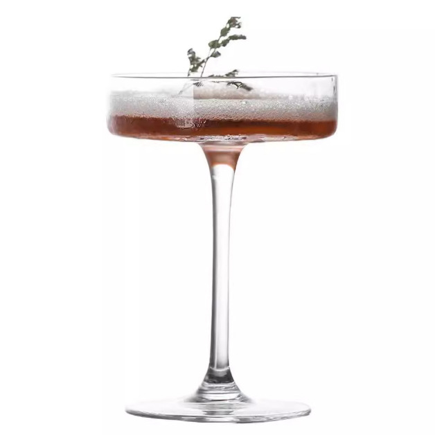 Creative new cross-cut Martini glass, triangular Martini glass, classical cocktail glass, cocktail crystal glass Item Picture