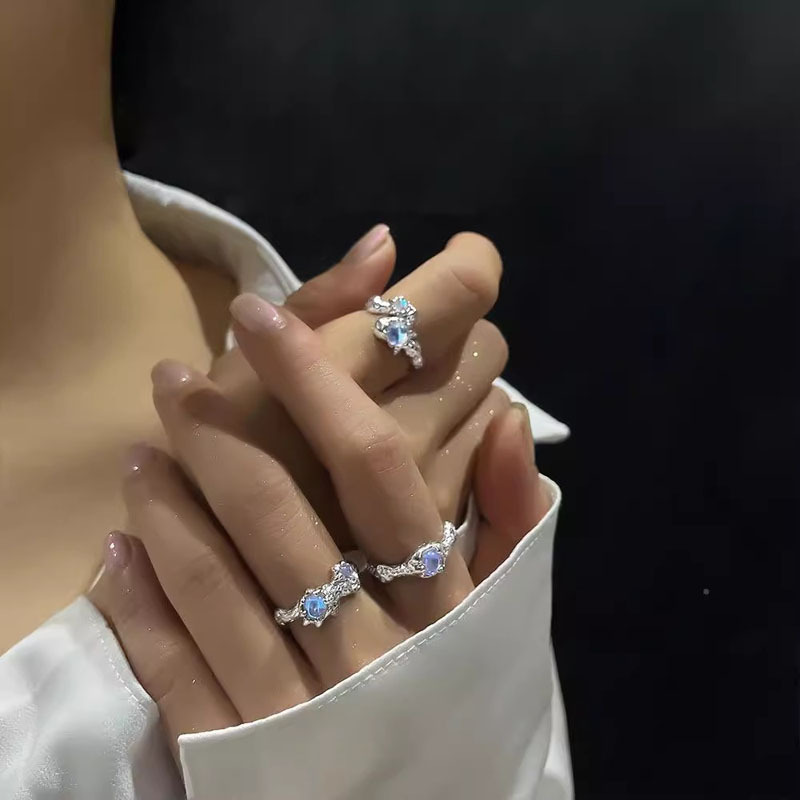 Irregular lava texture moonstone open ring for women, cool and trendy on Instagram, with a cold style and fashionable personality Specification drawing