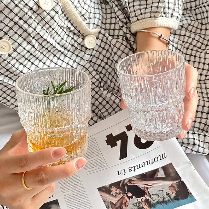 Hammered rain mist glass cup, InS-style embossed retro household Japanese tea cup, coffee cup, high school girls' appearance level drinking cup Specification drawing