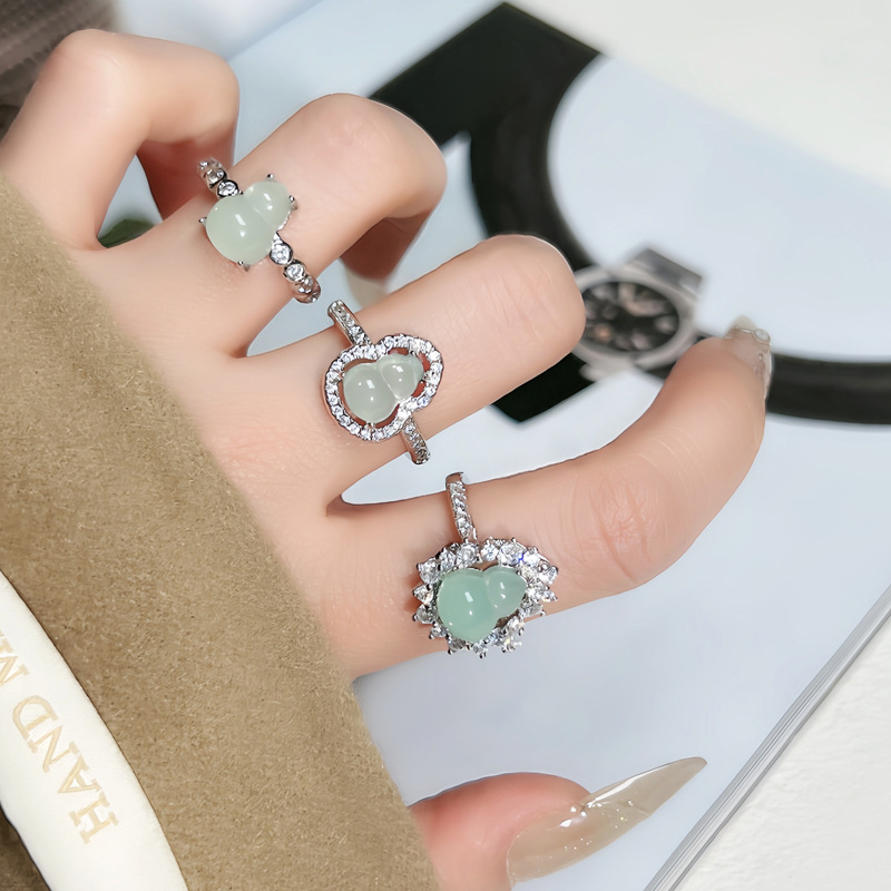 2025 New Chinese Style Ancient ice-transparent Gourd Ring for Women, light luxury, niche design sense, cold style, individual temperament ring full figure