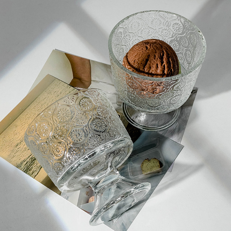 High-appearance-level glass cups, high-footed dessert cups, niche coffee cups, juice, yogurt, ice cream, retro embossed cups Specification drawing