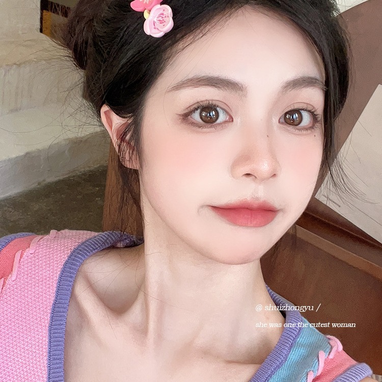 Pink peach blossom hair clips for women's summer side bangs, hair clip clips, headwear, 2023 trendy new one-line clip Application Scenario