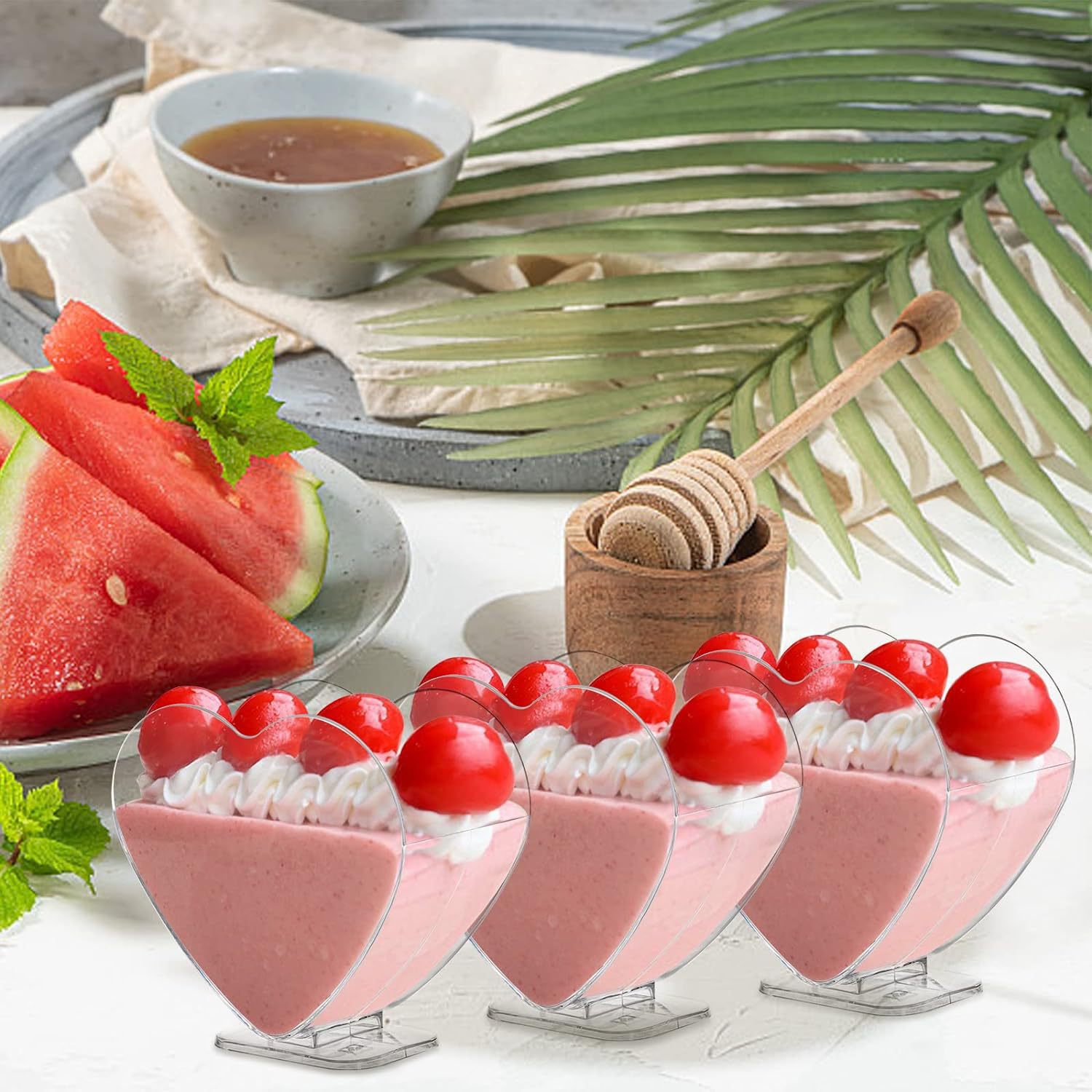 Disposable transparent plastic cups, flat LIDS, heart-shaped pudding cups, dessert cups, double-layer milk cups, heart-shaped mousse cups Application Scenario