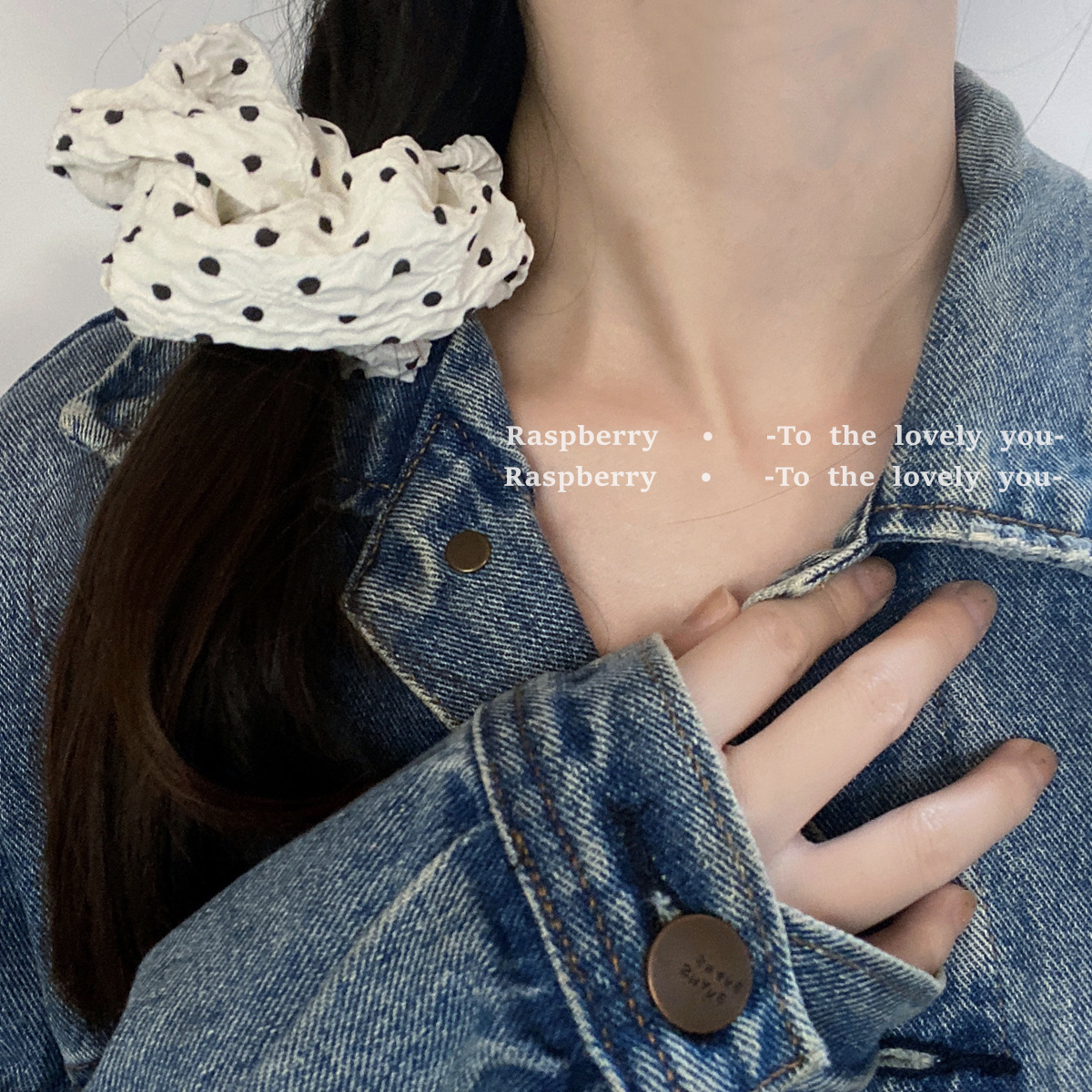 Korean cream polka dot large intestine hair band ~ Elegant and refined texture, pleated fabric, niche high-end style hair tie and hair accessory Specification drawing
