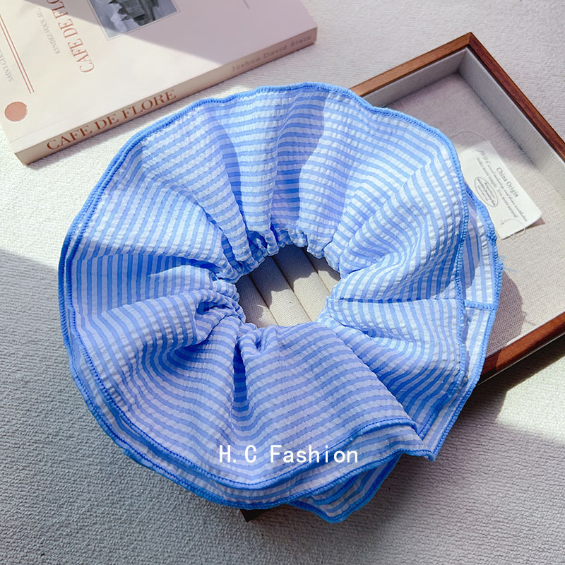 Korean blogger style four-layer colorful checkered large intestine hair band, retro and fashionable hair tie, sweet bun hair tie and hair accessory Application Scenario