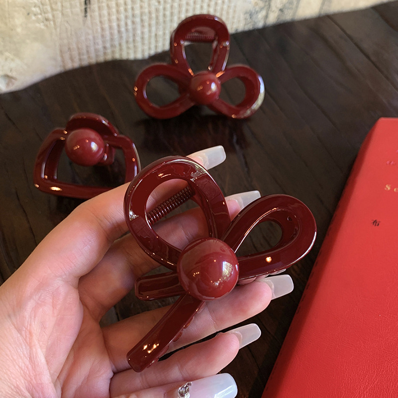Ankela Red medium-sized pearl claw for women, new high-end bow style, casual semi-tied hair, small volume shark clip Specification drawing