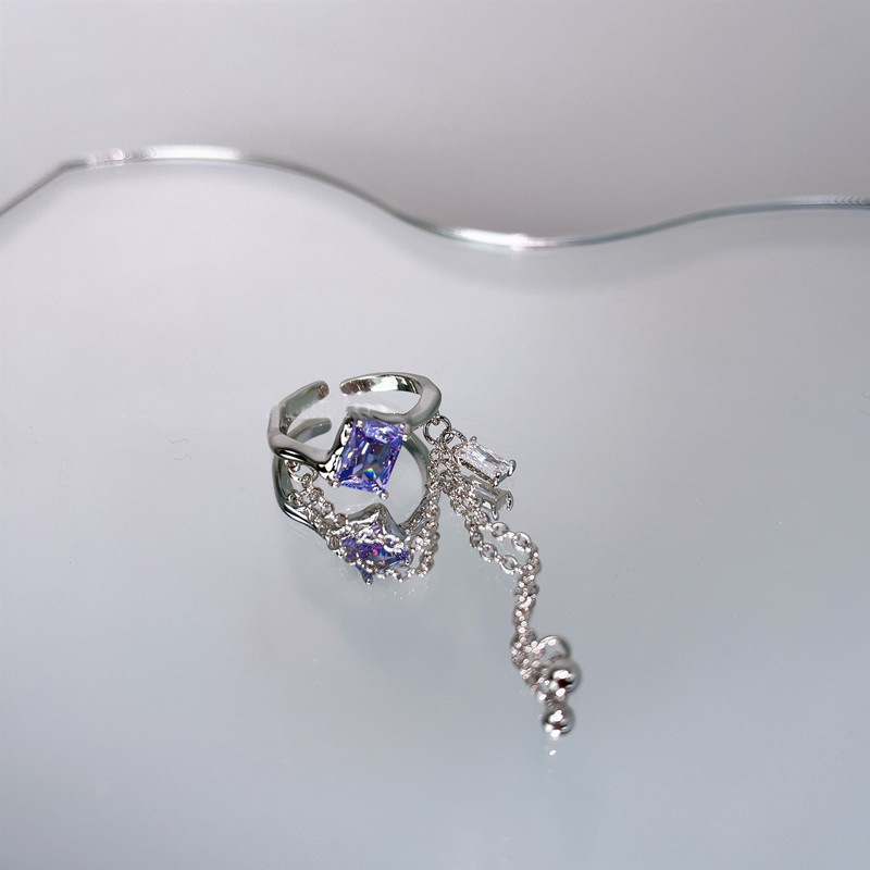 Korean light luxury high-end purple diamond chain tassel ring women's Instagram niche design sweet and cool open ring set Application Scenario