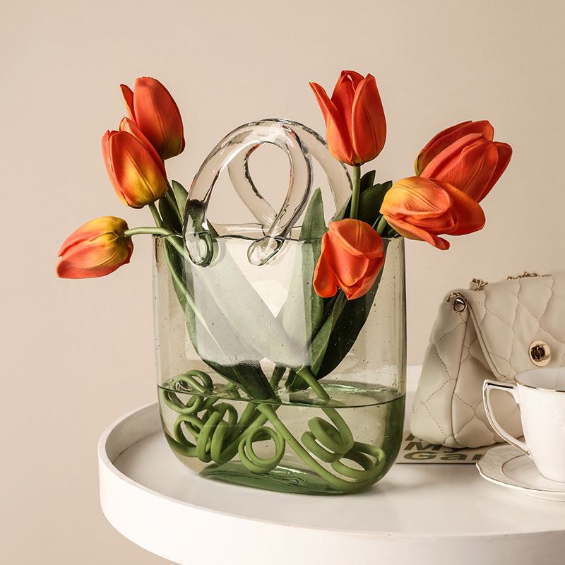 Creative bags, hand-held baskets, internet-famous glass vases, transparent hydroponic flower arrangement vases, flower vases, table decoration photography full figure