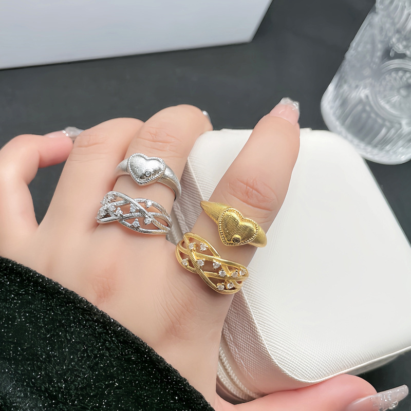 A mid-style brushed, wound and woven heart-shaped exquisite opening ring for women, a retro and cold style, a unique and niche index finger ring full figure