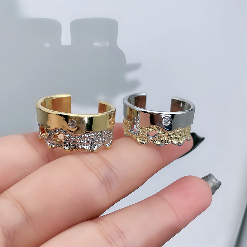 European and American irregular texture two-color open ring, punk hip-hop androgynous style, niche exquisite couple ring details Picture