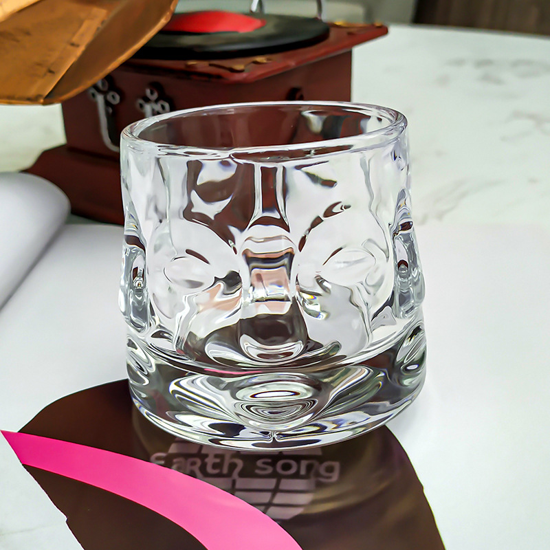 New face rotating top cup whisky wine glass, thickened unbreakable spirits glass, rotating foreign wine glass details Picture