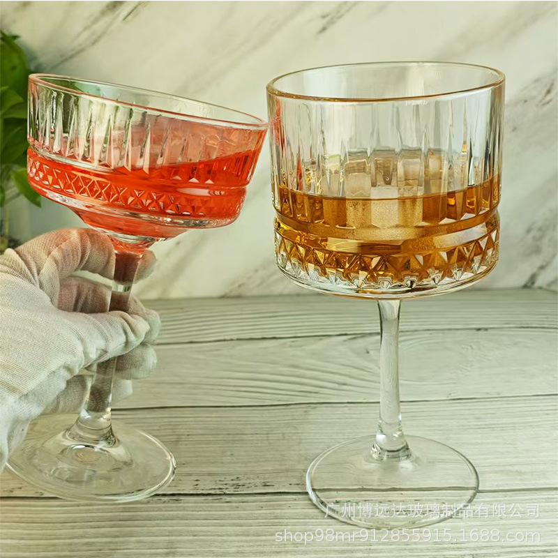 Engraved cocktail glasses, glass highball glasses, popular dessert cups, ice cream cups, yogurt cups, tasting glasses, cocktail glasses Application Scenario
