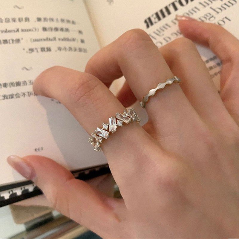 Irregular zircon ring for women, a Korean niche design, exquisite retro, trendy, simple and versatile ring full figure
