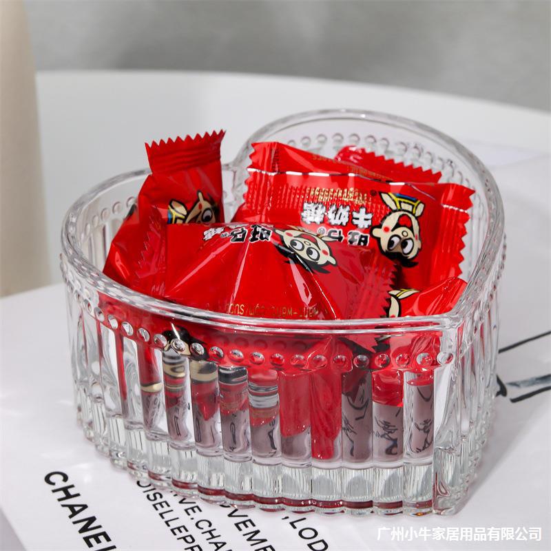 Simple heart-shaped bowl, striped Ins-style snack heart-shaped bowl, high appearance level, household small bowl, glass bowl, transparent snack plate details Picture