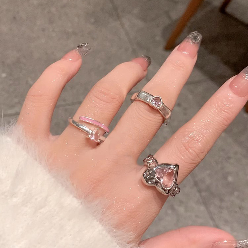 Heart-shaped pink diamond, unique and elegant design, sweet and cool ring, women's light luxury, trendy and niche ring, open index finger tail ring full figure