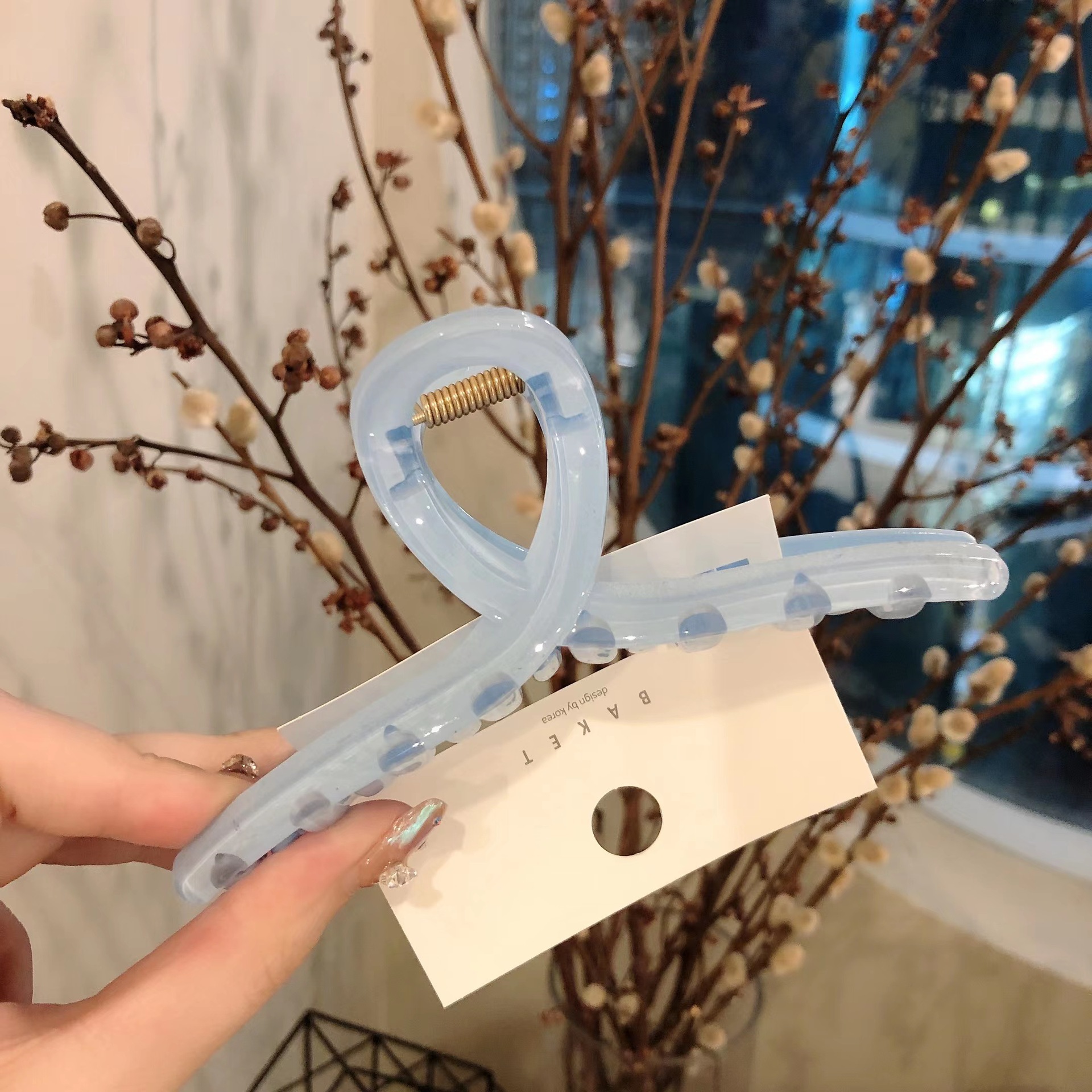 Korean 2025 original acrylic glossy line hair clips, women's coil hair clips, high-end and elegant hair clips, shark clips full figure