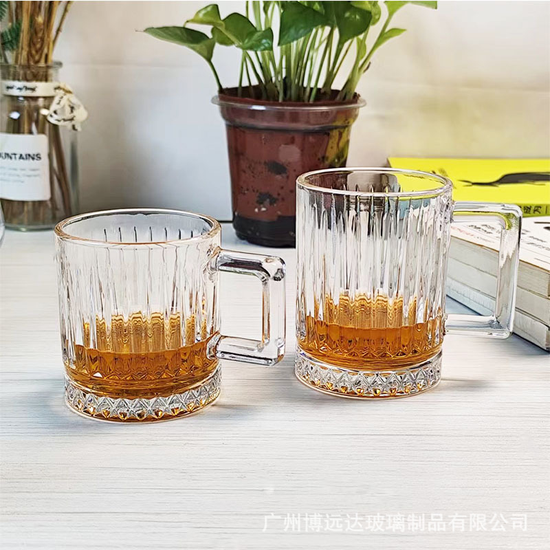Thickened glass beer mug, household heat-resistant handle tea brewing cup, simple striped juice drink breakfast milk cup Specification drawing