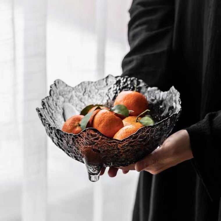 Factory wholesale hammer-patterned wave-mouth ice platters, original color glass irregular high-grade gray fruit household fruit platters, salad bowls Specification drawing