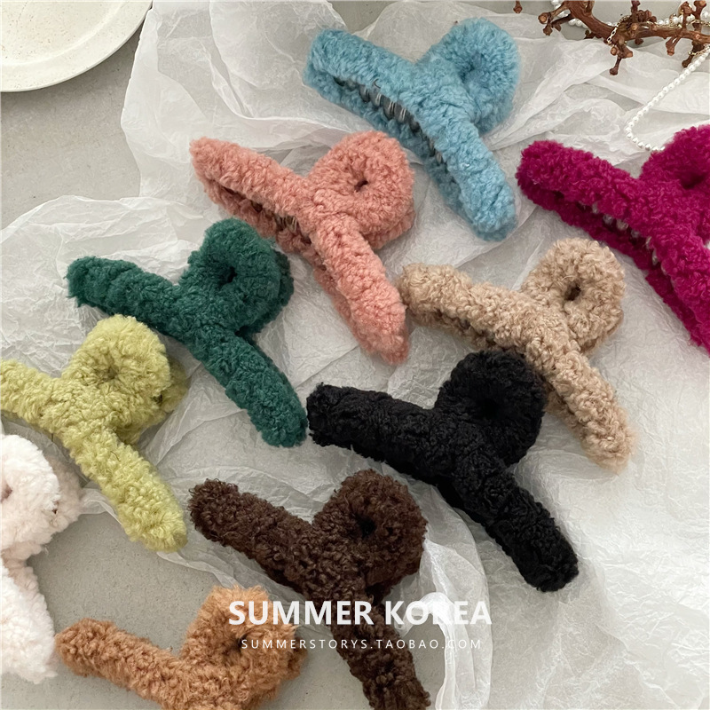 Korean lamb hair clips for spring and summer, Teddy fur claw clips, back head fluffy hair clips, updo shark clips, large size details Picture