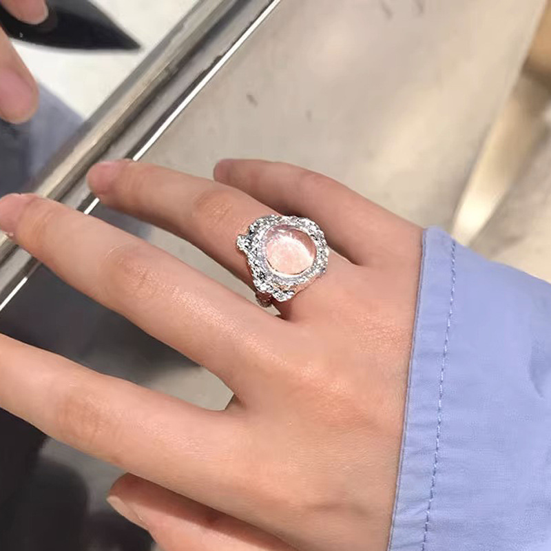 A light luxury, niche retro inlaid open ring for women with tin foil in ins, with a cold style, unique texture and fashionable temperament full figure