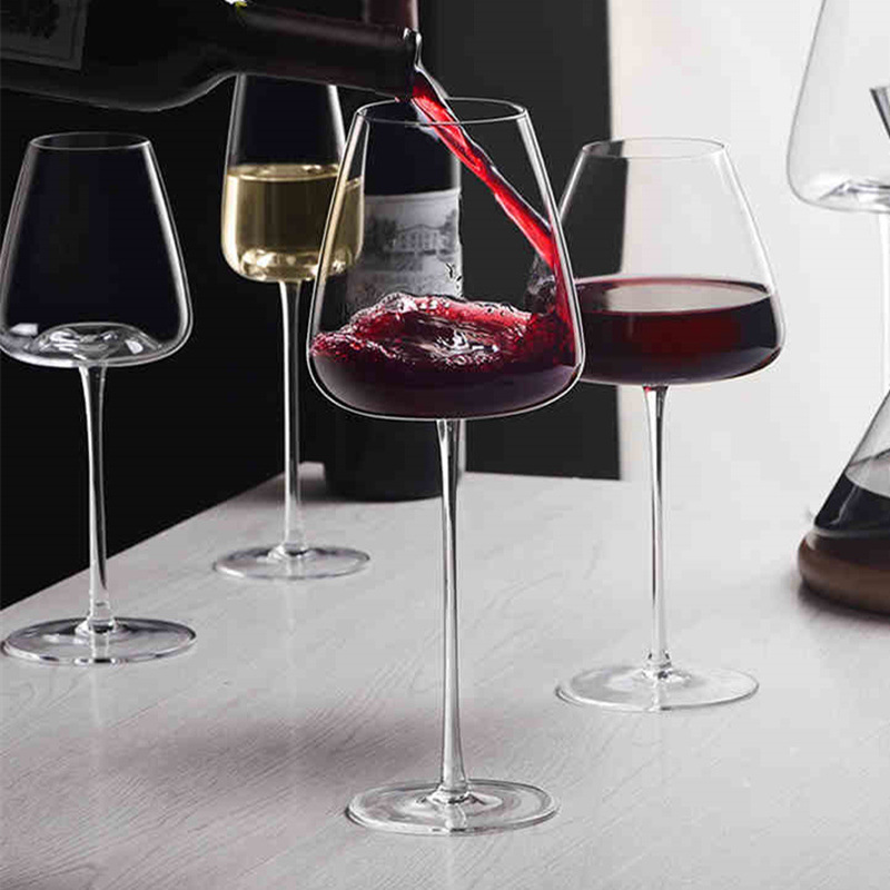 A set of creative concave bottom red wine glasses with a high-end feel, light luxury, high-end and high appearance level, high-footed glasses, commercial wine glasses for hotels details Picture