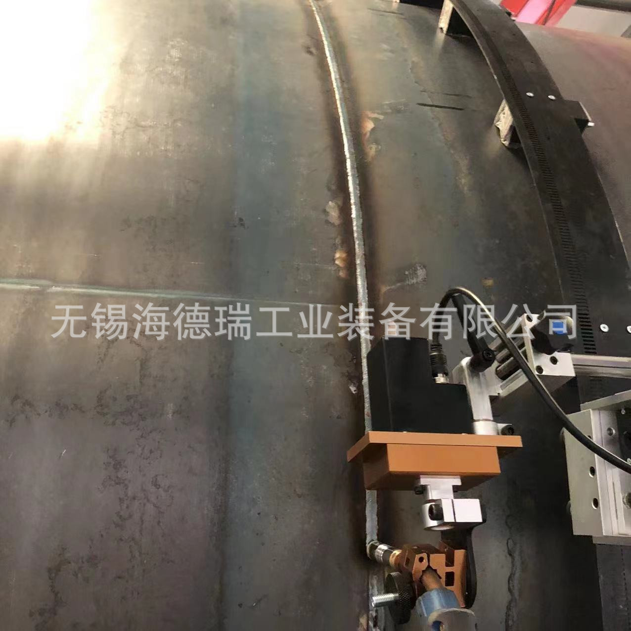 A portable gas shielded welding trolley for on-site field pipeline welding with argon arc protection Application Scenario