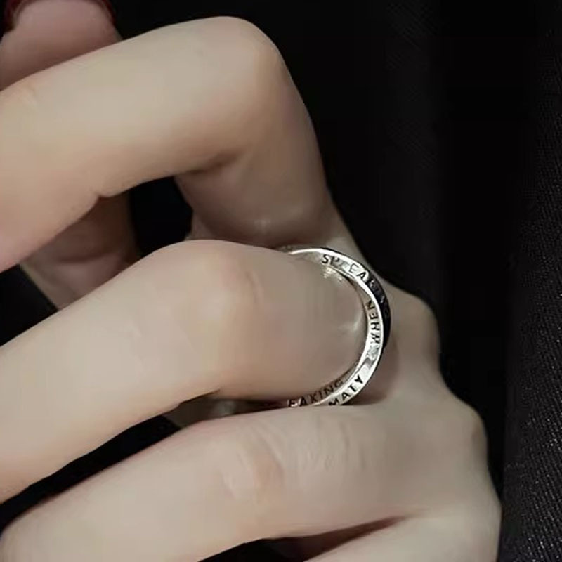 Simple and fashionable Mobius strip, double-sided diamond open ring, women's irregular Instagram cool and cool style ring Application Scenario