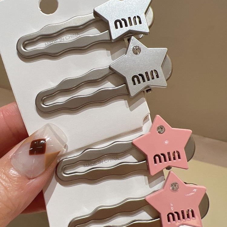 Sweet and cool style silver alloy five-pointed star side clip Dopamine hair clip, female metal pink star rhinestone duckbill clip details Picture