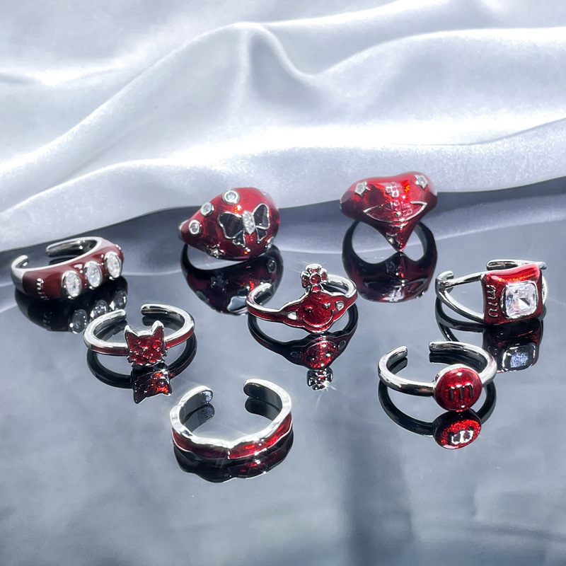 A light luxury and high-end New Year red drip glaze open ring for women, with an irregular and cold style, fashionable and sweet cool ring Application Scenario